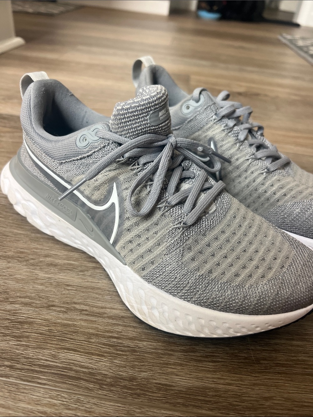 Women’s 8.5 Nike infinity run